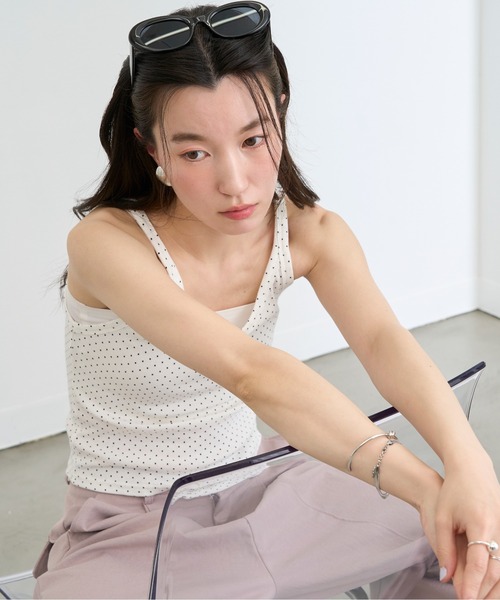 NUJOH（ヌゾ）の「Dot Sleeveless Tank Top / ドットスリーブレスタンクトップ（タンクトップ・レディース・ブラック/アイボリー/グレー・FREE）」の9枚目の写真