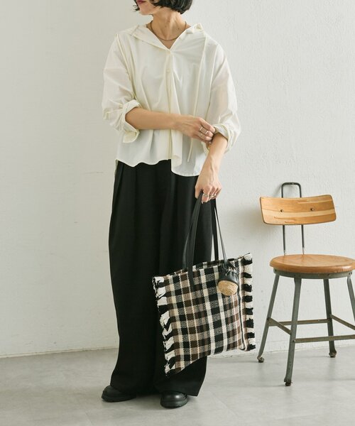 ear PAPILLONNER(イアパピヨネ)の「【Jhuri Shate (ジュリシャテ)】ラグトートバッグ(トートバッグ・レディース・ピンク/ブルー/ブラック・FREE)」の4枚目の写真