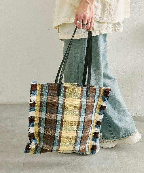 ear PAPILLONNER(イアパピヨネ)の「【Jhuri Shate (ジュリシャテ)】ラグトートバッグ(トートバッグ・レディース・ピンク/ブルー/ブラック・FREE)」の14枚目の写真