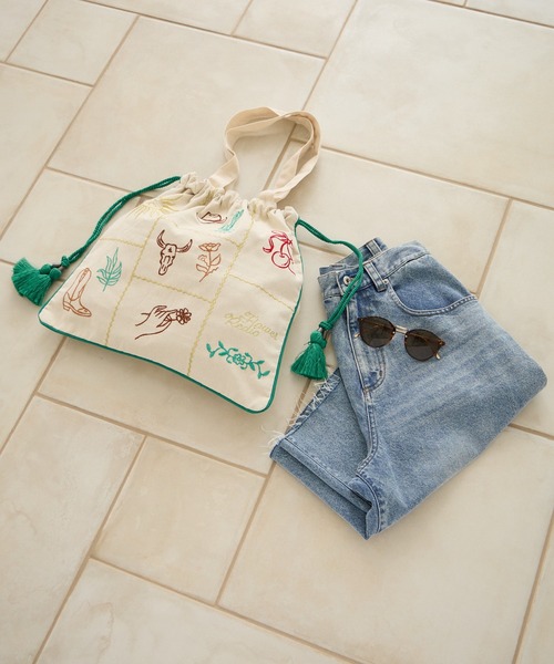 BAYFLOW(ベイフロー)の「刺繍巾着トート(トートバッグ・レディース・ブラウン/グリーン・FREE)」の20枚目の写真