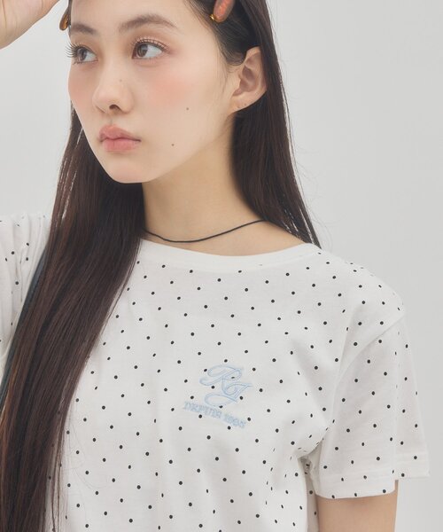 DISCOAT(ディスコート)の「【umm.】ドット刺繍ロゴ半袖Tシャツ(Tシャツ/カットソー・レディース・オフホワイト/ブラック・FREE)」の5枚目の写真