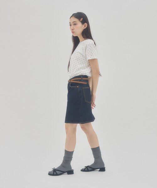 DISCOAT(ディスコート)の「【umm.】ドット刺繍ロゴ半袖Tシャツ(Tシャツ/カットソー・レディース・オフホワイト/ブラック・FREE)」の9枚目の写真
