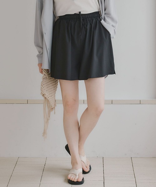 slattgir（スラットジール）の「高身長　フレアショートパンツ（ＵＶカット・接触冷感）（トールサイズ）（その他パンツ・レディース・ブラック・TM/TL/TLL/T3L/T4L/T5L）」の2枚目の写真