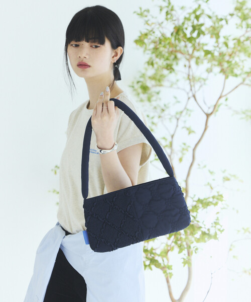 Firsthand(ファーストハンド)の「Firsthand/ファーストハンド フラワーキルト パッチワーク ワンハンドルバッグ(ハンドバッグ・レディース・ブラック/ネイビー/ブラウン/ホワイト・ONE SIZE)」の14枚目の写真