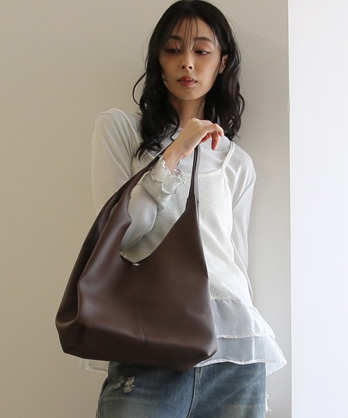 No one knows（ノーワンノーズ）の「ZOZO限定 ポーチ付き2wayビッグトートバッグ（トートバッグ・レディース・ブラウン/ブラック・FREE）」の2枚目の写真