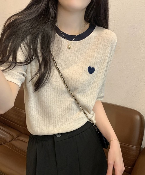 LAFFMO(ラフモ)の「ハート刺繍バイカラーリブTシャツ(Tシャツ/カットソー・レディース・ベージュ/ネイビー・F)」の11枚目の写真