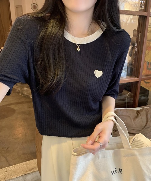 LAFFMO(ラフモ)の「ハート刺繍バイカラーリブTシャツ(Tシャツ/カットソー・レディース・ベージュ/ネイビー・F)」の15枚目の写真
