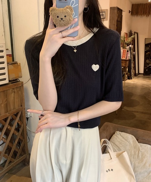 LAFFMO(ラフモ)の「ハート刺繍バイカラーリブTシャツ(Tシャツ/カットソー・レディース・ベージュ/ネイビー・F)」の16枚目の写真