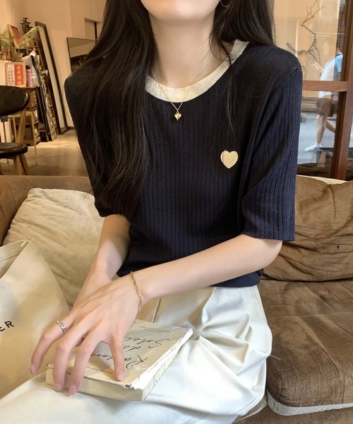 LAFFMO(ラフモ)の「ハート刺繍バイカラーリブTシャツ(Tシャツ/カットソー・レディース・ベージュ/ネイビー・F)」の3枚目の写真