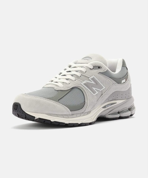 NEW BALANCE(ニューバランス)の「New Balance M2002RXJ(スニーカー・メンズ・チャコールグレー・23cm/23.5cm/24cm/24.5cm/25cm/25.5cm/26cm/26.5cm/27cm/27.5cm/28cm)」の2枚目の写真