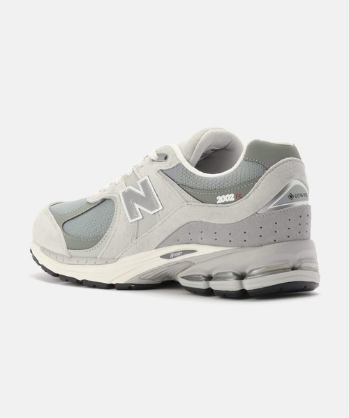 NEW BALANCE(ニューバランス)の「New Balance M2002RXJ(スニーカー・メンズ・チャコールグレー・23cm/23.5cm/24cm/24.5cm/25cm/25.5cm/26cm/26.5cm/27cm/27.5cm/28cm)」の3枚目の写真