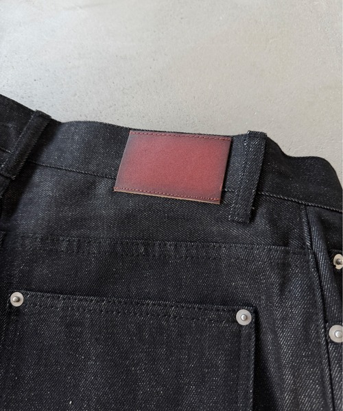 kutir(クティール)の「WIDE SILHOUETTE RIGID DENIM PANTS/ワイドシルエットリジットデニムパンツ(デニムパンツ・メンズ・ブラック/インディゴブルー・MEDIUM/LARGE/SMALL)」の22枚目の写真