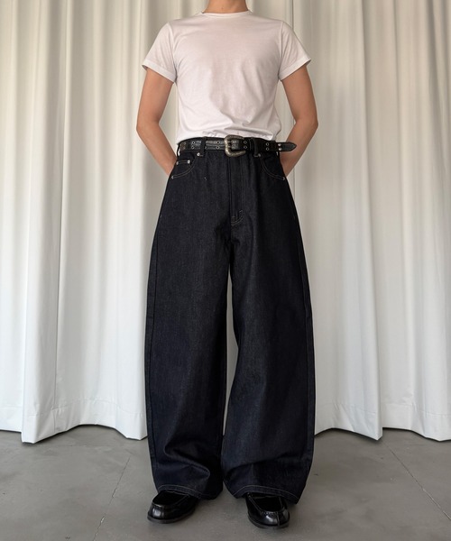 kutir(クティール)の「WIDE SILHOUETTE RIGID DENIM PANTS/ワイドシルエットリジットデニムパンツ(デニムパンツ・メンズ・ブラック/インディゴブルー・MEDIUM/LARGE/SMALL)」の4枚目の写真