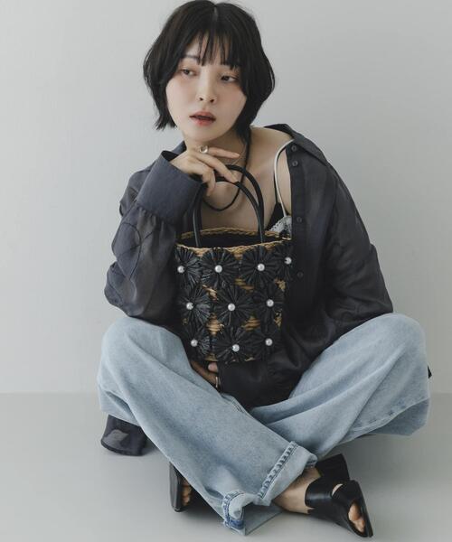 RODE SKO(ロデスコ)の「フラワーモチーフ雑材2WAYバッグ(ショルダーバッグ・レディース・ブラック/ベージュ・-)」の7枚目の写真