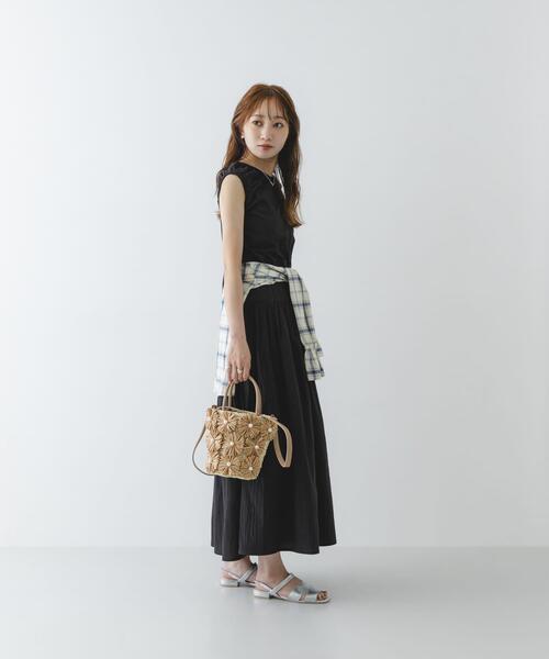 RODE SKO(ロデスコ)の「フラワーモチーフ雑材2WAYバッグ(かごバッグ・レディース・ブラック/ベージュ・-)」の10枚目の写真