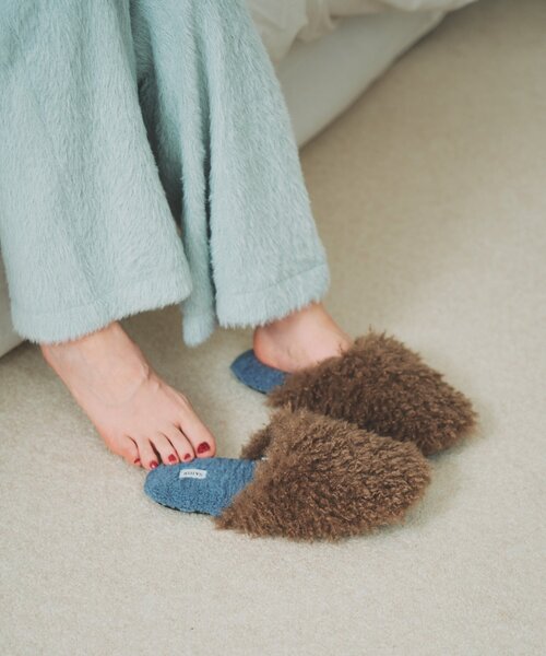 SAHIR（サヒール）の「【SAHIR サヒール】Roomshoes　バイカラールームシューズ（ルームシューズ/スリッパ・レディース・ブラウン/アイボリー/レッド・0）」の2枚目の写真