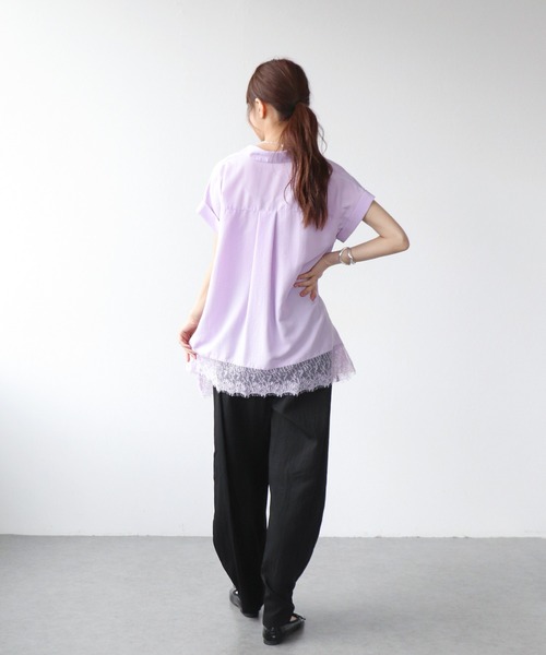 Jines(ジネス)の「フィブリルサテンヘムレースシャツ(シャツ/ブラウス・レディース・ブラウン/ホワイト/パープル/ブラック・38)」の9枚目の写真