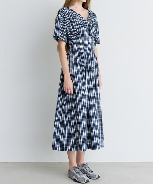 LE CIEL BLEU(ルシェルブルー)の「チェックラウンドフォームドレス / Checkered Round Form Dress(ワンピース・レディース・ライトブルー/ネイビー・36)」の20枚目の写真