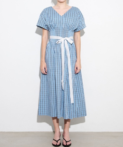 LE CIEL BLEU(ルシェルブルー)の「チェックラウンドフォームドレス / Checkered Round Form Dress(ワンピース・レディース・ライトブルー/ネイビー・36)」の5枚目の写真