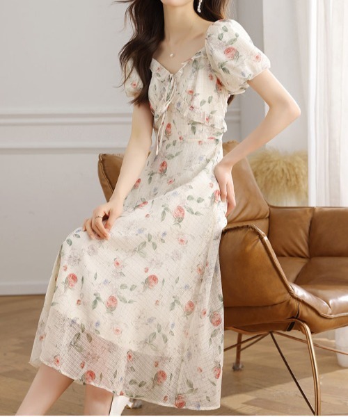 &soiree(アンドソワレ)の「ボタニカルチェックシアーワンピース(ワンピース・レディース・オフホワイト・SMALL/MEDIUM/LARGE/X-LARGE)」の4枚目の写真