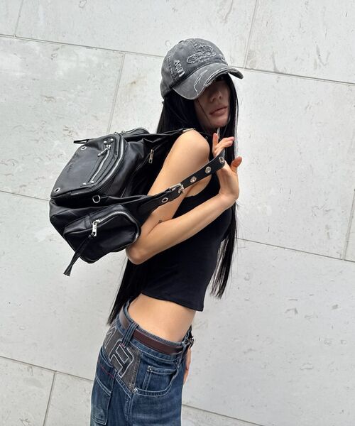 BLACKPURPLE（ブラックパープル）の「マキシマルコバッグ_アッシュカーキ Maxi Marco Bag_Ash Khaki（ショルダーバッグ・レディース・カーキ・FREE）」の16枚目の写真