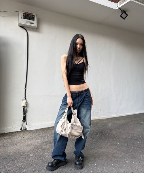 BLACKPURPLE（ブラックパープル）の「マキシマルコバッグ_アッシュカーキ Maxi Marco Bag_Ash Khaki（ショルダーバッグ・レディース・カーキ・FREE）」の19枚目の写真
