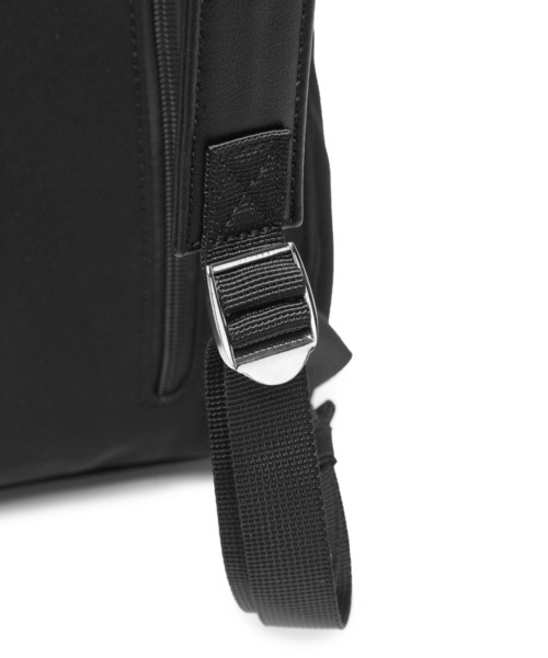 GUSCIO（グッシオ）の「【グッシオベーシック】スクエア リュック ビジネスリュック 撥水 スリム きれいめ A4 通勤 通学（バックパック/リュック・レディース・ブラック/グレー/チャコールグレー・FREE）」の9枚目の写真
