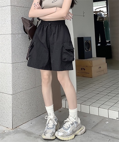 Dream garden（ドリームガーデン）の「イージーカーゴショーツ（カーゴパンツ・レディース・ブラック/カーキ/ピンク・L/XL/3XL/S/M/XXL）」の8枚目の写真