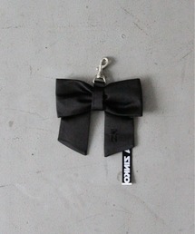 O（オー）の「NATASHA ZINKO Bow bag charm（チャーム）」
