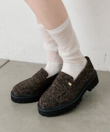 26AWチャーム付きボリュームローファー