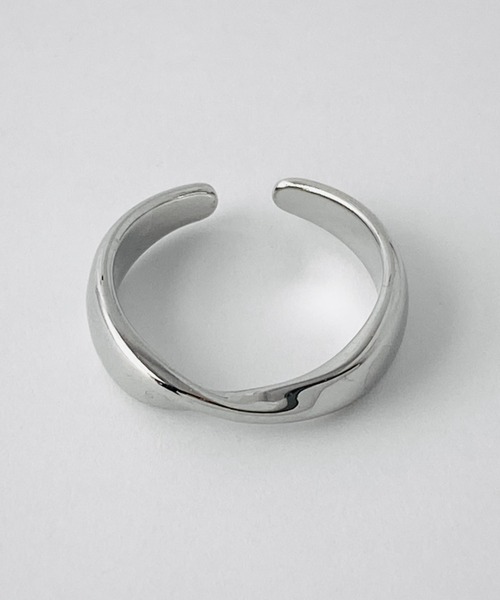 NOEL(ノエル)の「Twist Ring #016 フリーサイズリング(リング・レディース・シルバー・FREE)」の1枚目の写真