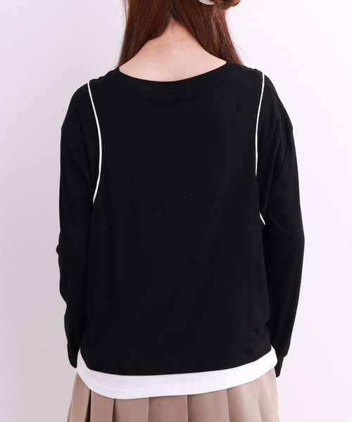 crossi（クロッシー）の「配色パイピングレイヤード風長袖カットソー（Tシャツ/カットソー・レディース・ホワイト/ブラック・LARGE/MEDIUM）」の3枚目の写真