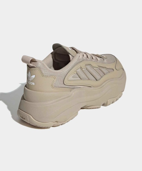 adidas（アディダス）の「オズガイア / Ozgaia / 厚底スニーカー / アディダスオリジナルス adidas Originals（スニーカー・レディース・ベージュ・22.0cm/22.5cm/23.0cm/23.5cm/24.0cm/24.5cm/25.0cm/25.5cm/26.0cm/26.5cm/27.0cm/27.5cm/28.0cm）」の5枚目の写真