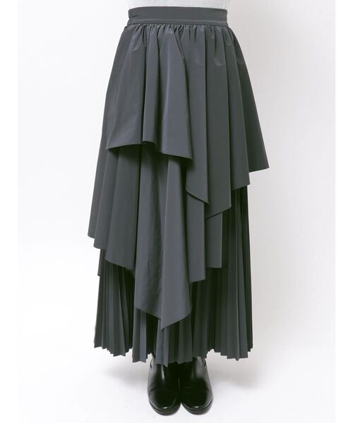 ELENDEEK(エレンディーク)の「ASYMMETRY PLEATS SK(スカート・レディース・チャコールグレー/ブルー・1/2)」の8枚目の写真