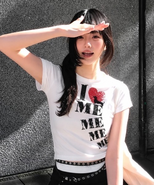 Achic(アシック)の「Y2KロゴプリントTシャツ(Tシャツ/カットソー・レディース・ホワイト/ホワイト系その他・M)」の1枚目の写真
