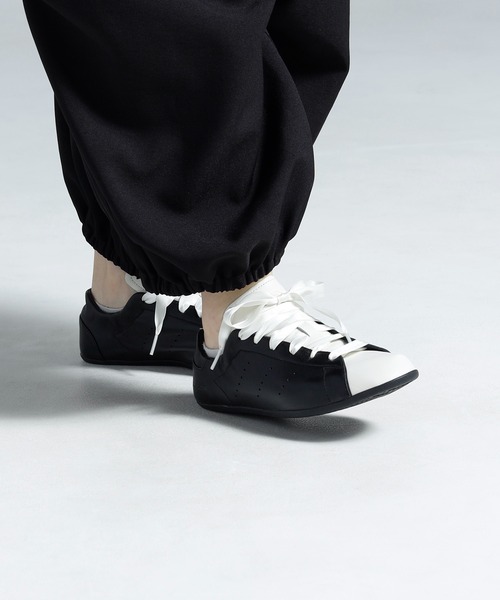 Y-3（ワイスリー）の「Y-3 STAN SMITH LO PRO（スニーカー・メンズ・ブラック×ホワイト・23.5cm/24.5cm/25.5cm/26.0cm/26.5cm/27.0cm/27.5cm/28.5cm/22.5cm）」の5枚目の写真