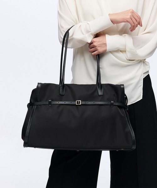 Breath TOPKAPI(ブレストプカピ)の「【Breath TOPKAPI】STRIA ストリア ナローベルト ナイロン トートバッグ LL / 撥水 / A4 / 大容量(トートバッグ・レディース・ブラック/グレイッシュベージュ・FREE)」の1枚目の写真