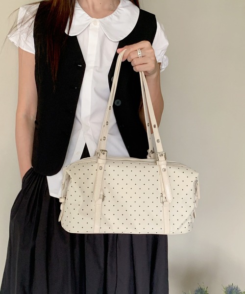 mebole（メボレ）の「dot square boston bag（ボストンバッグ・レディース・ブラック/アイボリー・FREE）」の4枚目の写真