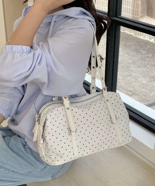 mebole（メボレ）の「dot square boston bag（ボストンバッグ・レディース・ブラック/アイボリー・FREE）」の7枚目の写真