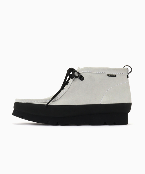 Clarks(クラークス)の「CLARKS / クラークス WALLABEE BT GTX RAND(ブーツ・メンズ・ネイビー/グレー・XX-SMALL/7.5/7/8.5)」の2枚目の写真