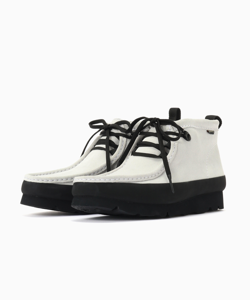 Clarks(クラークス)の「CLARKS / クラークス WALLABEE BT GTX RAND(ブーツ・メンズ・ネイビー/グレー・XX-SMALL/7.5/7/8.5)」の4枚目の写真