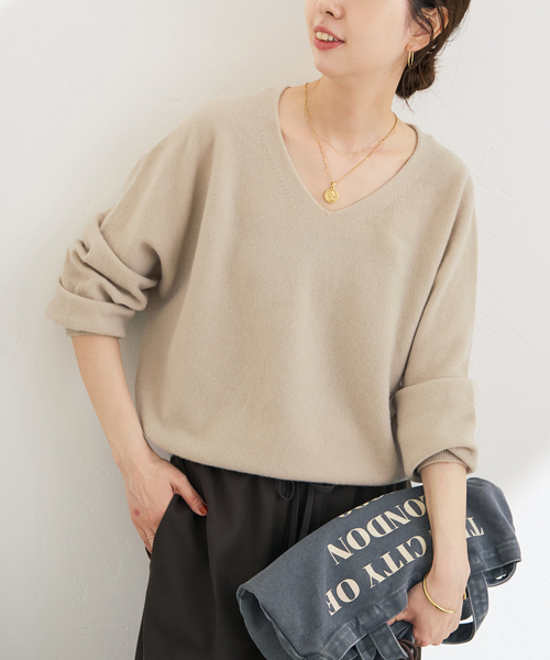 Spick & Span(スピックアンドスパン)の「CHESS Vネックプルオーバー(ニット/セーター・レディース・ブラウン/ネイビー/ベージュ/ピンク系その他・FREE)」の12枚目の写真