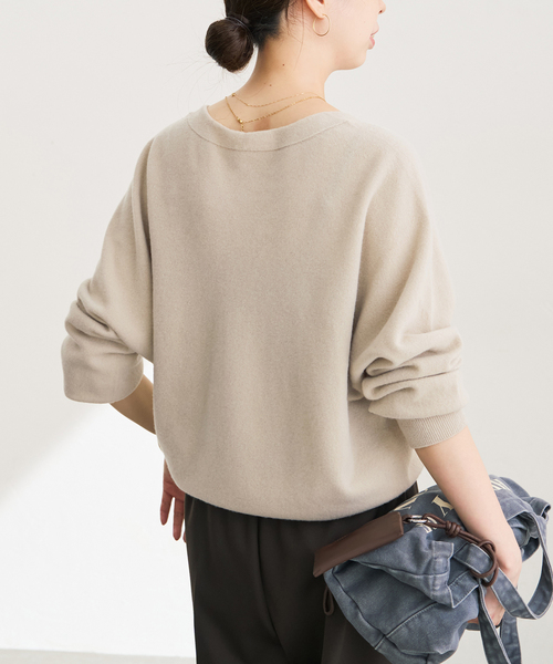 Spick & Span(スピックアンドスパン)の「CHESS Vネックプルオーバー(ニット/セーター・レディース・ブラウン/ネイビー/ベージュ/ピンク系その他・FREE)」の14枚目の写真