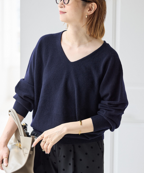 Spick & Span(スピックアンドスパン)の「CHESS Vネックプルオーバー(ニット/セーター・レディース・ブラウン/ネイビー/ベージュ/ピンク系その他・FREE)」の19枚目の写真