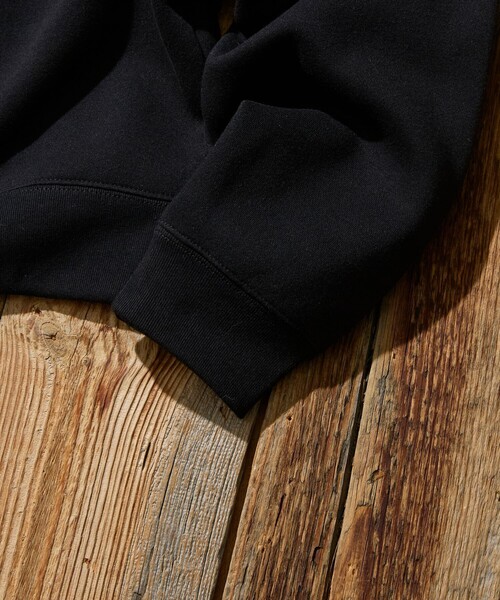 KAVU（カブー）の「KAVU/カブー 限定展開 KAVU×FREAK'S STORE / カブ― 別注 クルーネック スウェット / バーチャルロゴ（Tシャツ/カットソー・メンズ・グレイッシュベージュ/ブラック/ネイビー/アッシュグレー・LARGE/SMALL/MEDIUM）」の10枚目の写真