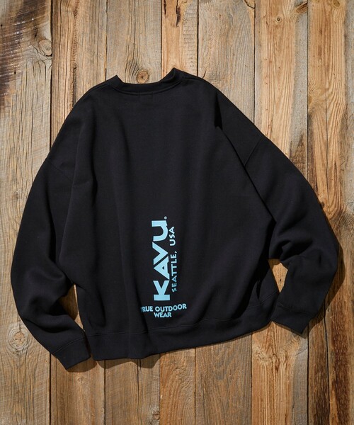 KAVU（カブー）の「KAVU/カブー 限定展開 KAVU×FREAK'S STORE / カブ― 別注 クルーネック スウェット / バーチャルロゴ（Tシャツ/カットソー・メンズ・グレイッシュベージュ/ブラック/ネイビー/アッシュグレー・LARGE/SMALL/MEDIUM）」の13枚目の写真