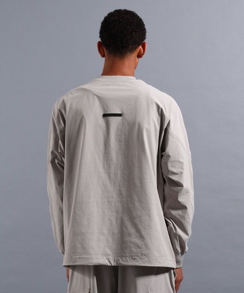 NUMERALS（ヌメラルズ）の「[NUMERALS]FREE MOVEMENT STRETCH RIPSTOP PULLOVER（Tシャツ/カットソー・メンズ・グリーン/ブラック/グレー・MEDIUM/LARGE）」の19枚目の写真