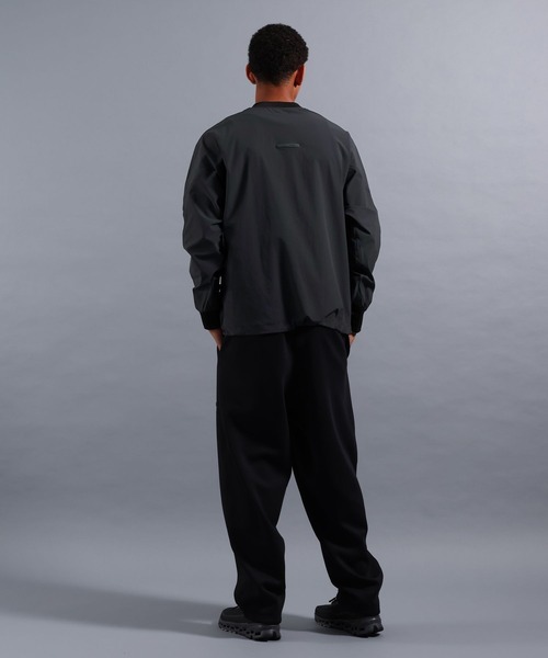 NUMERALS（ヌメラルズ）の「[NUMERALS]FREE MOVEMENT STRETCH RIPSTOP PULLOVER（Tシャツ/カットソー・メンズ・グリーン/ブラック/グレー・MEDIUM/LARGE）」の10枚目の写真