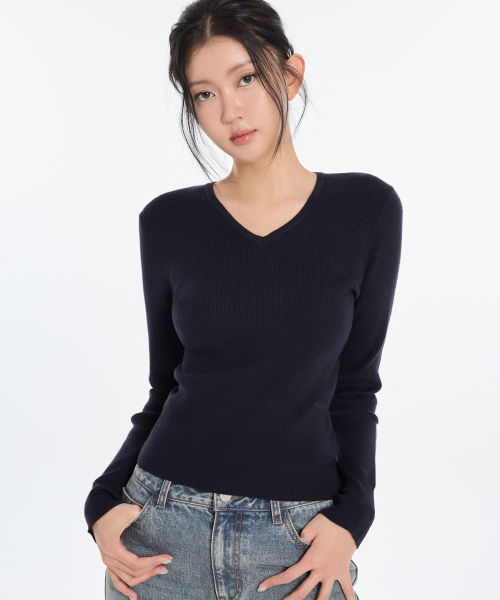 1993STUDIO(1993スタジオ)の「Wベーシック リブ編み クロップド vneck ニット(3色)(ニット/セーター・レディース・ネイビー/杢グレー/ブラック・SMALL/MEDIUM/LARGE)」の4枚目の写真