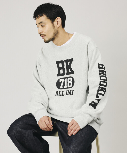 Champion(チャンピオン)の「Champion/チャンピオン 別注 REVERSE WEAVE VINTAGE WASH PRINT SWEAT/リバースウィーブ ヴィンテージウォッシュ プリント スウェット(スウェット・メンズ・チャコールグレー/ライトグレー/ブラック/ネイビー/ブラウン/グレー/シルバー/インディゴブルー/グリーン/ナチュラル・SMALL/MEDIUM/LARGE/X-LARGE)」の1枚目の写真